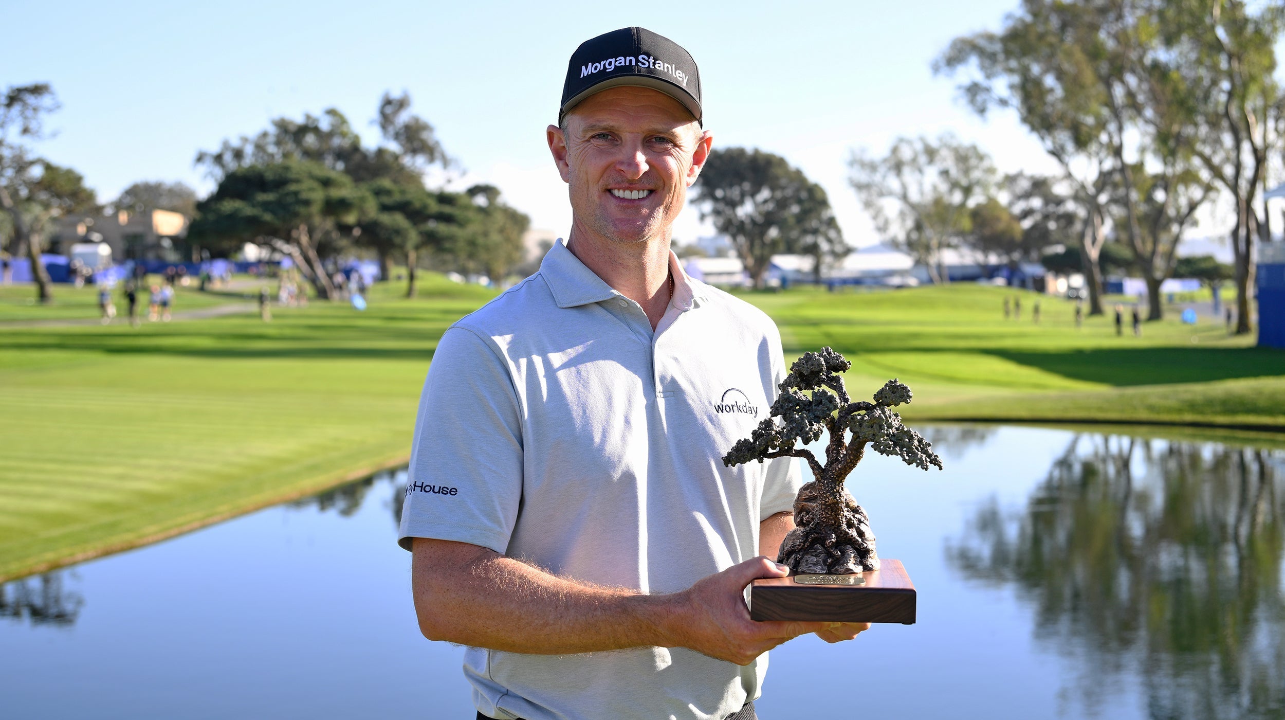 Justin Rose Goes Wire to Wire at Farmers Insurance Open