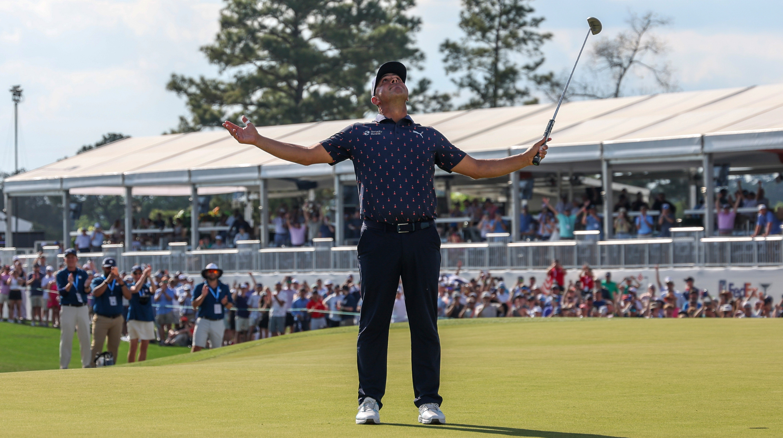 Gary Woodland Celebrates Inspirational Win